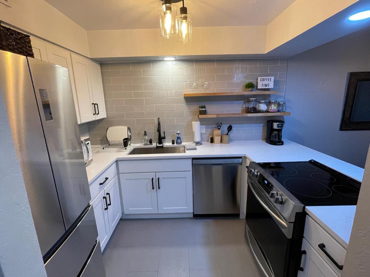 Next To Lake, Pool, 10 Acre Park, 1 Mile To Town, Best Prices Chelan Extérieur photo